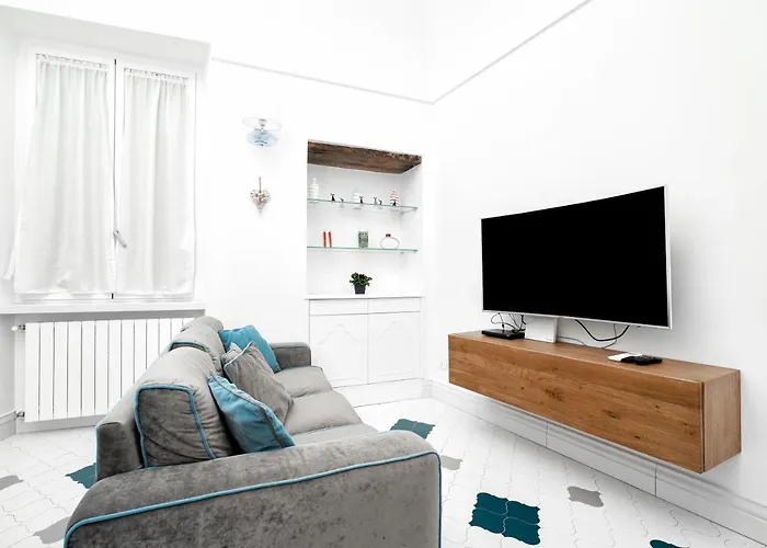 La Finestra Sul Corso Amalfi