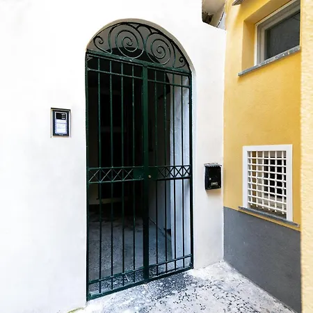 Holiday home La Finestra Sul Corso